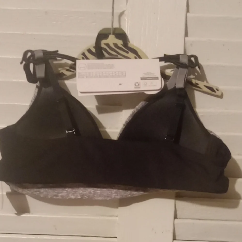 NWT☆ Girls TShirt Bras
